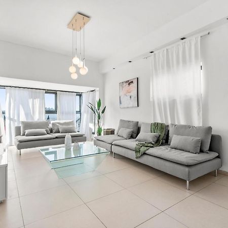 Glorious Renovated Apartment On Top Of The Beach Tel Aviv Dış mekan fotoğraf
