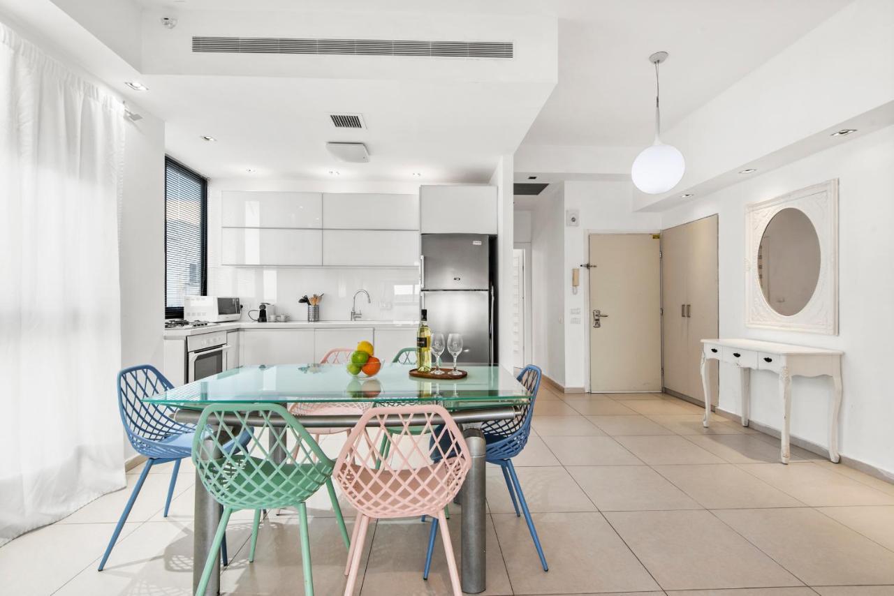 Glorious Renovated Apartment On Top Of The Beach Tel Aviv Dış mekan fotoğraf