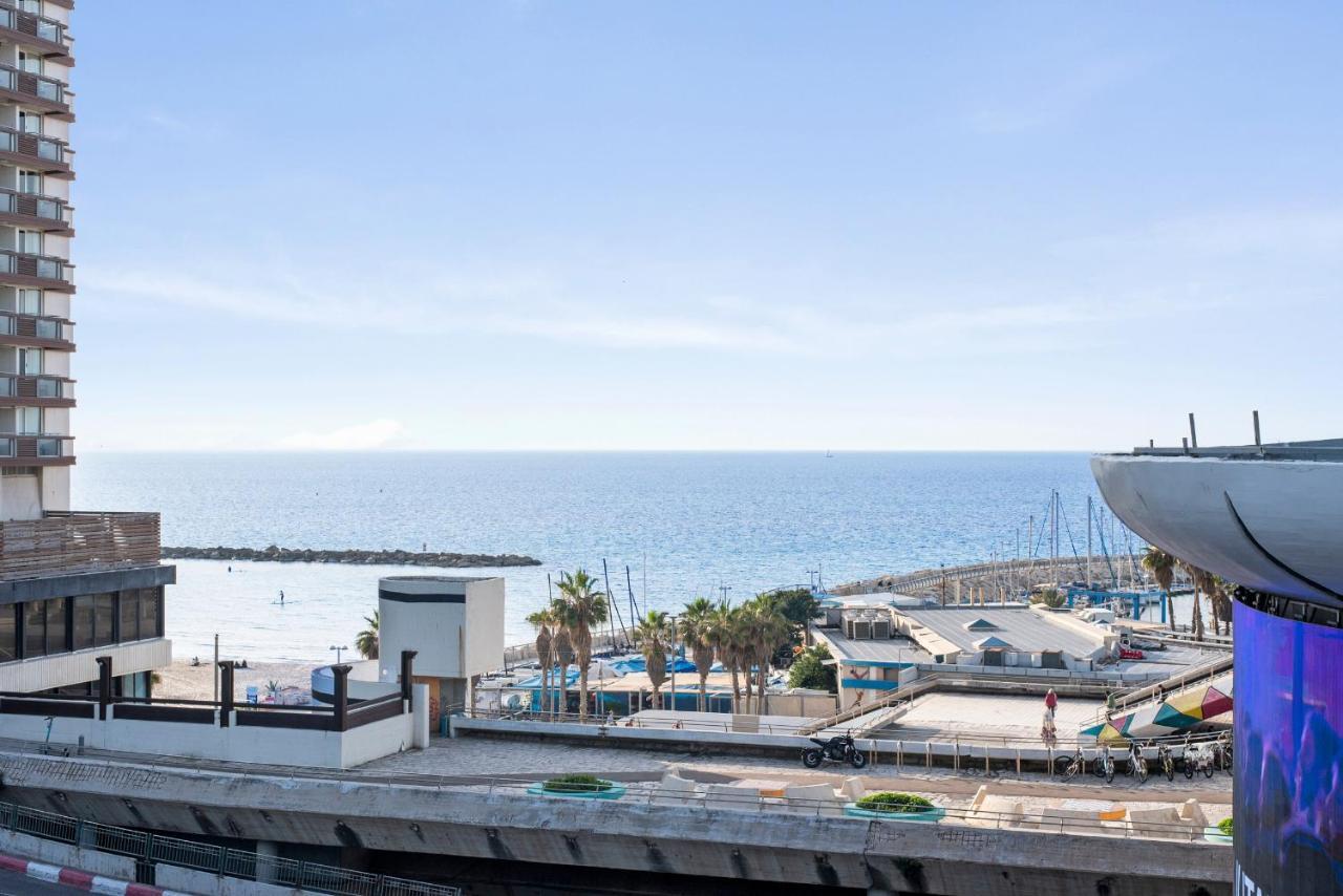 Glorious Renovated Apartment On Top Of The Beach Tel Aviv Dış mekan fotoğraf